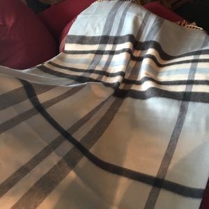 Cashmink Oversized Check Scarf❄️